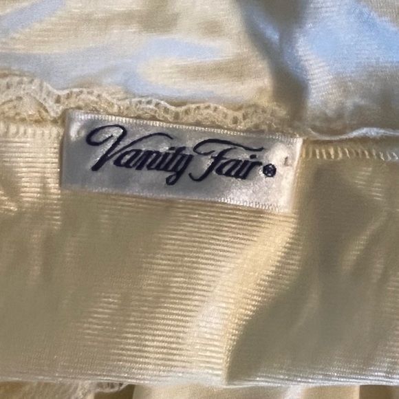 Vanity Fair Yellow Nylon House Coat Robe Vintage Made In U S A XL Pockets - Picture 7 of 10